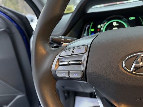 Used 2022 Hyundai Ioniq SEL image 18