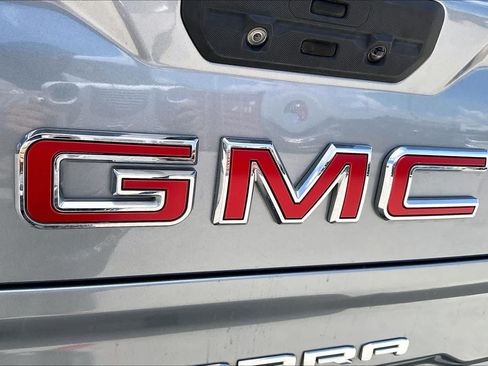 Used 2019 GMC Sierra 1500 SLT RWD image 30