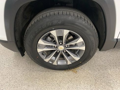 Certified 2025 Chevrolet Equinox LT w/ Convenience Package II image 12