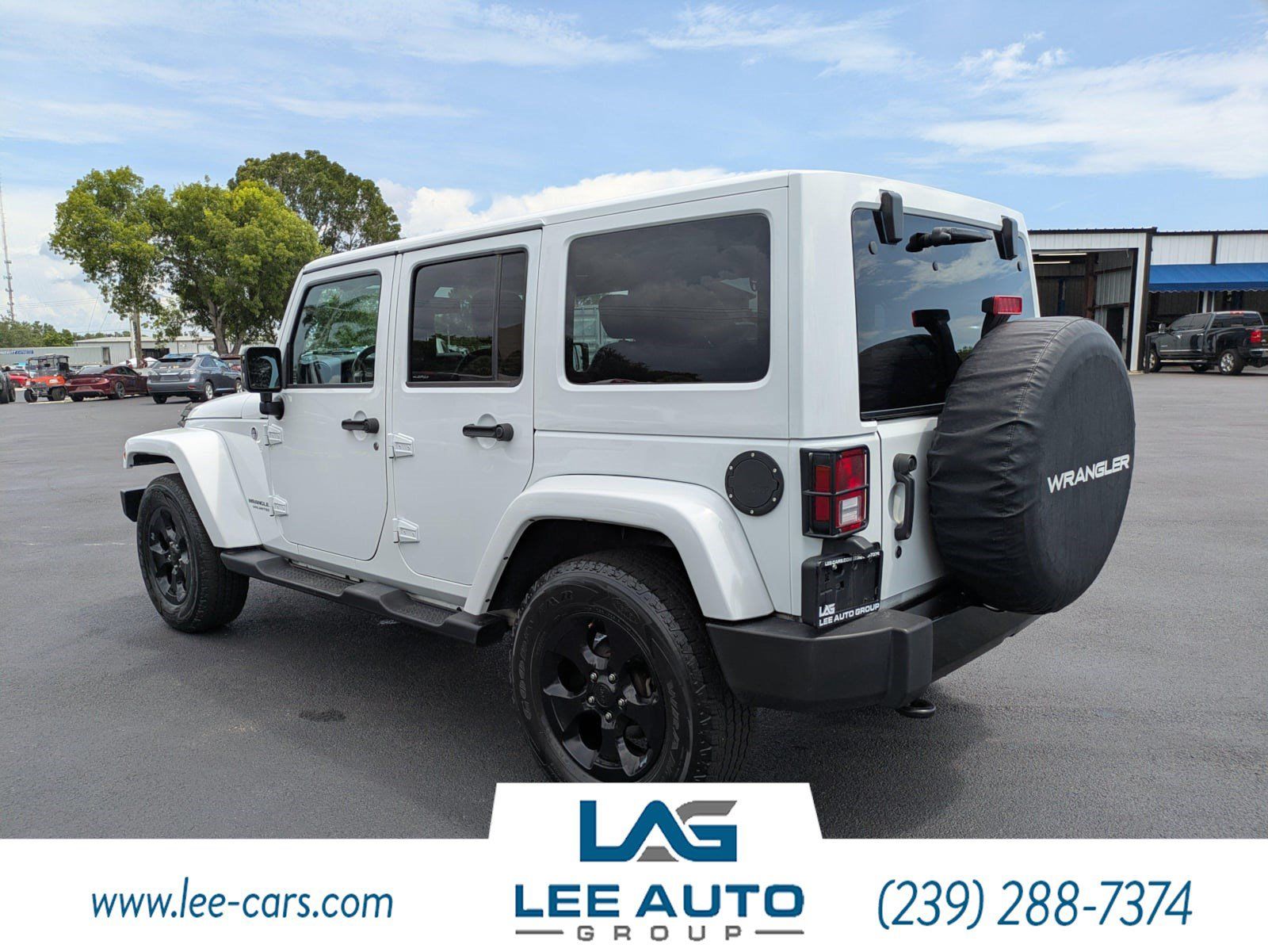 Used 2015 Jeep Wrangler Unlimited Sahara AWD/4WD image 5