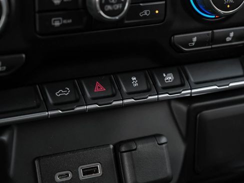 Used 2021 Chevrolet Silverado 1500 RST image 23