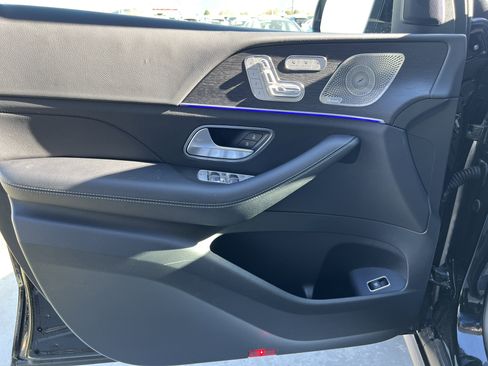 Certified 2025 Mercedes-Benz GLS 450 4MATIC image 14