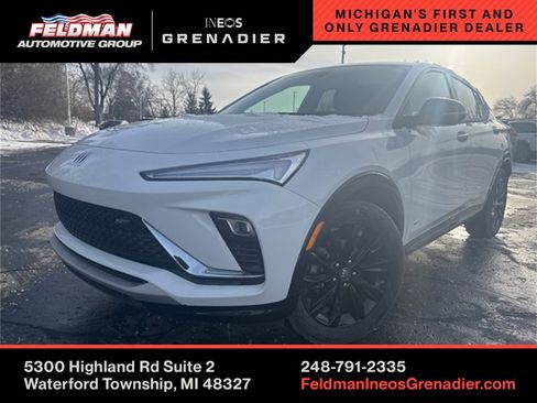 Used 2025 Buick Envista Sport Touring image 1