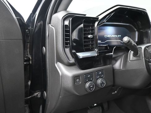 Used 2023 Chevrolet Silverado 1500 LT image 2