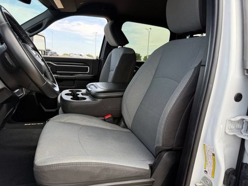 Used 2024 RAM 3500 Big Horn AWD/4WD image 30