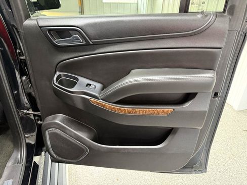Used 2017 Chevrolet Suburban Premier AWD/4WD image 44