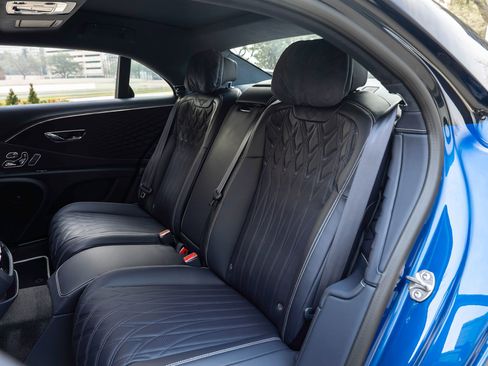 Certified 2026 Bentley Flying Spur Plug-In Hybrid AWD/4WD image 43