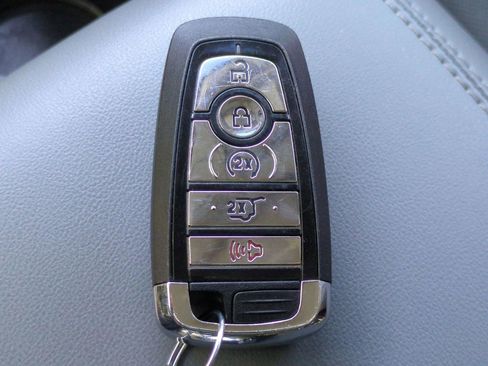 Used 2021 Lincoln Corsair Reserve w/ Equipment Group 201A image 30