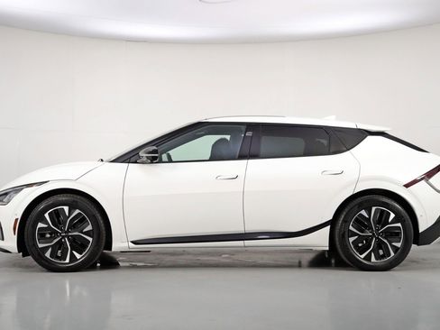 Used 2024 Kia EV6 GT-Line image 8