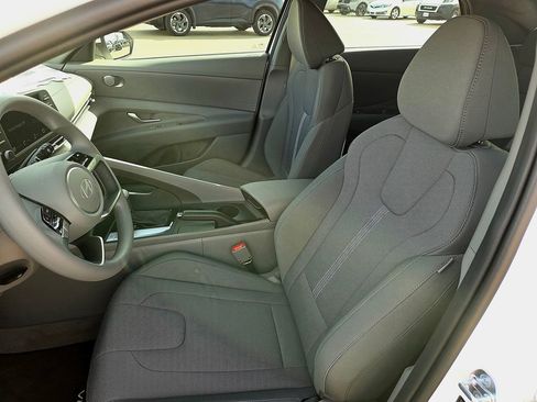 New 2026 Hyundai Elantra SE image 15