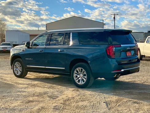 New 2026 GMC Yukon XL Denali w/ Sun & Power Step Package image 3