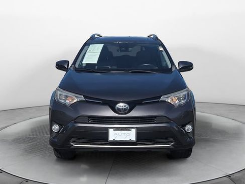 Used 2018 Toyota RAV4 Limited w/ Carpet Mat Package FWD image 8