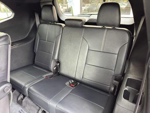 Used 2024 GMC Acadia Elevation FWD image 31