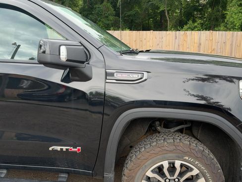 Used 2021 GMC Sierra 1500 AT4 w/ AT4 Preferred Package AWD/4WD image 12