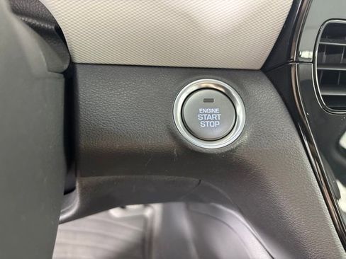 Used 2020 Hyundai Ioniq Limited FWD image 10