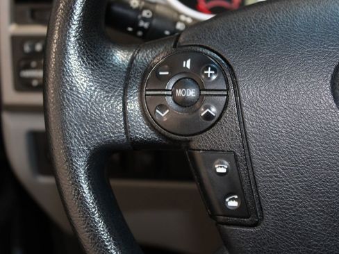 Used 2012 Toyota Tundra 4x4 CrewMax image 22