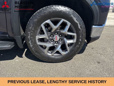 Used 2023 GMC Sierra 1500 SLT w/ SLT Premium Package AWD/4WD image 3