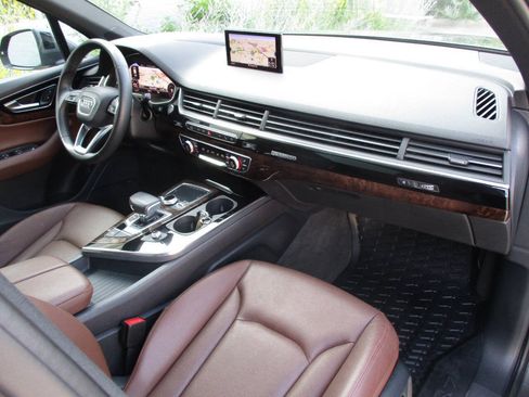 Used 2018 Audi Q7 3.0T Prestige w/ Prestige Package AWD/4WD image 26