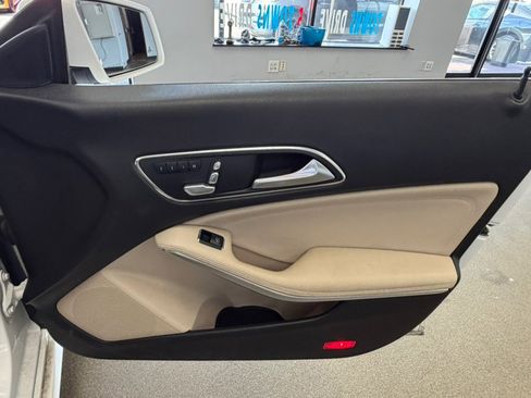 Used 2019 Mercedes-Benz CLA 250 image 30