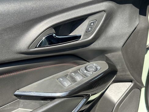 Used 2024 Chevrolet Trax RS w/ Sunroof Package image 20