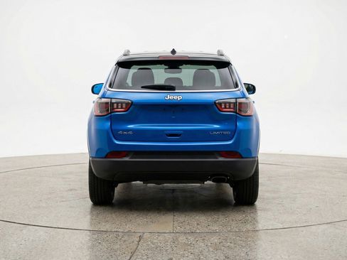 Used 2025 Jeep Compass Limited image 7