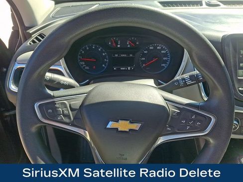 Used 2018 Chevrolet Equinox LS FWD image 4