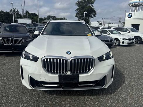 Used 2024 BMW X5 xDrive40i w/ Parking Assistance Package AWD/4WD image 3