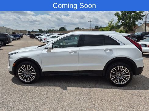 Used 2024 Cadillac XT4 Premium Luxury AWD/4WD image 3