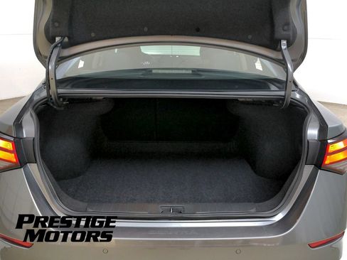 Used 2023 Nissan Sentra SR FWD image 31