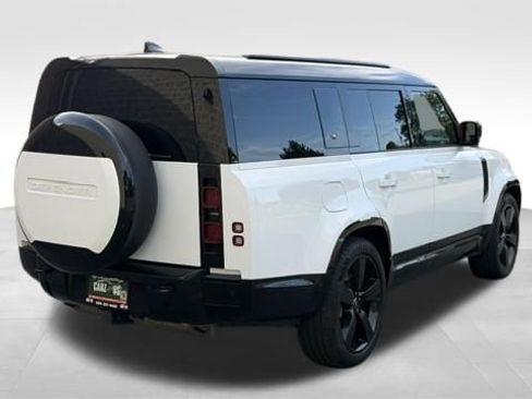 Used 2024 Land Rover Defender 130 X-Dynamic SE AWD/4WD image 6