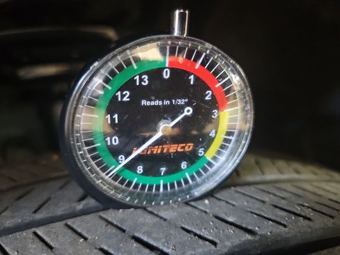 Used 2025 Nissan Kicks SV image 24