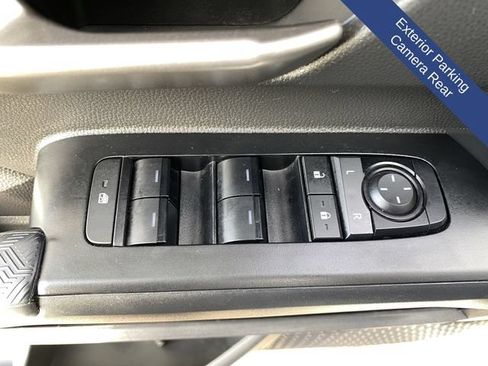 Used 2025 Toyota Tacoma TRD Sport w/ TRD Sport Upgrade Package AWD/4WD image 21