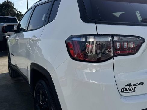 New 2026 Jeep Compass Latitude image 10