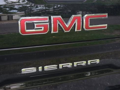 New 2026 GMC Sierra 1500 SLT w/ SLT Premium Plus Package image 6