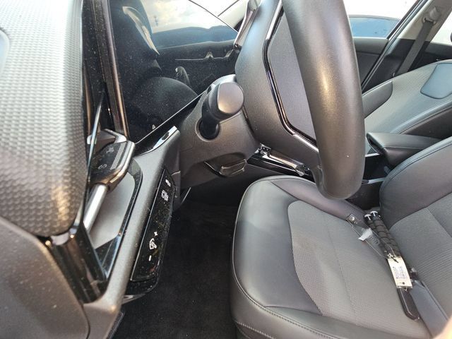 Used 2023 Kia Niro EX FWD image 11