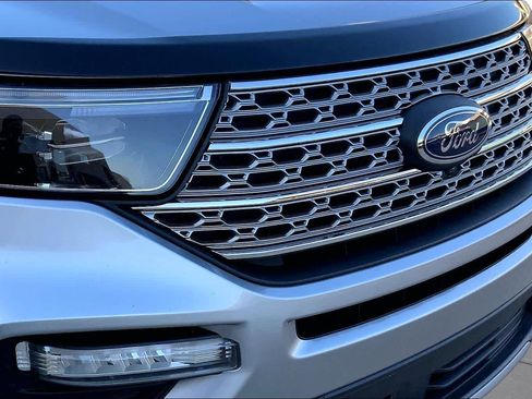 Used 2020 Ford Explorer Limited RWD image 32