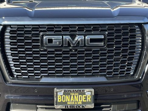 Used 2023 GMC Yukon XL Denali Ultimate image 31