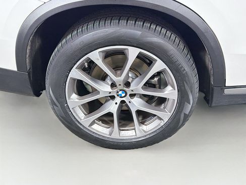 Used 2024 BMW X5 xDrive40i w/ Parking Assistance Package image 36