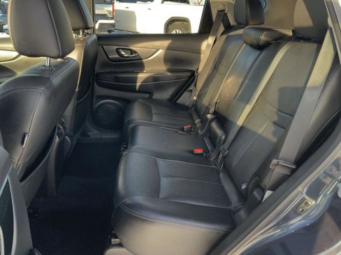 Used 2016 Nissan Rogue SL w/ SL Premium Package image 49