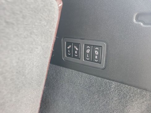 Used 2021 Cadillac XT6 Premium Luxury image 31