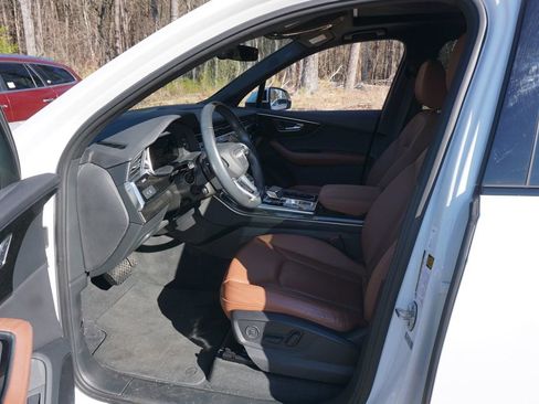 Used 2021 Audi Q7 3.0T Premium Plus w/ Executive Package image 2