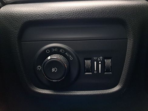 New 2026 Jeep Grand Cherokee Limited w/ Luxury Tech Group II AWD/4WD image 24