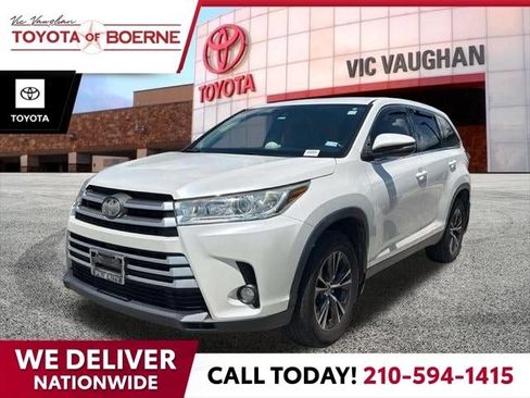 Used 2019 Toyota Highlander Plus AWD/4WD image 1