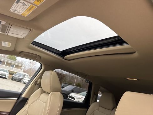 Used 2020 Acura MDX SH-AWD image 12