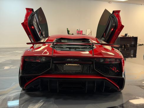 Used 2016 Lamborghini Aventador LP 750-4 Superveloce AWD/4WD image 8
