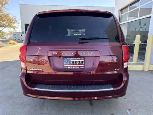 Used 2018 Dodge Grand Caravan GT image 5