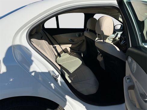 Used 2020 Mercedes-Benz C 300 4MATIC Sedan image 29