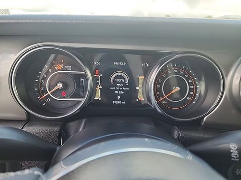 Used 2023 Jeep Wrangler Sahara image 14