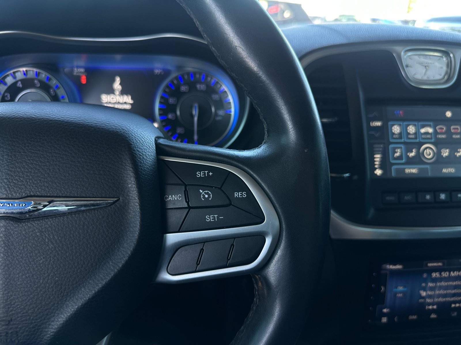 Used 2017 Chrysler 300 Limited w/ Value Package RWD image 21