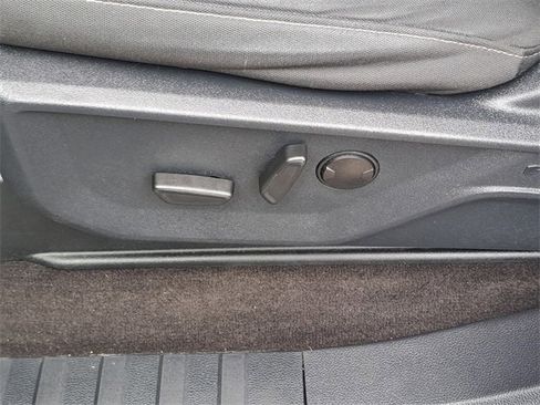 Certified 2022 Ford F150 XLT w/ Equipment Group 302A High image 22